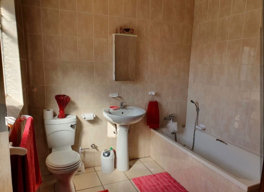 4 Bedroom Property for Sale in Flamwood North West